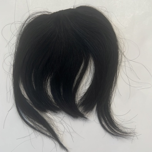 Synthetic Hairpieces False Clip-In Bangs - Picture 4 of 5